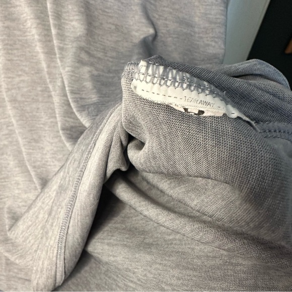 Under Armour Men’s Heat Gear Long Sleeve Hoodie Teeshirt Loose Fit size M - Picture 8 of 9